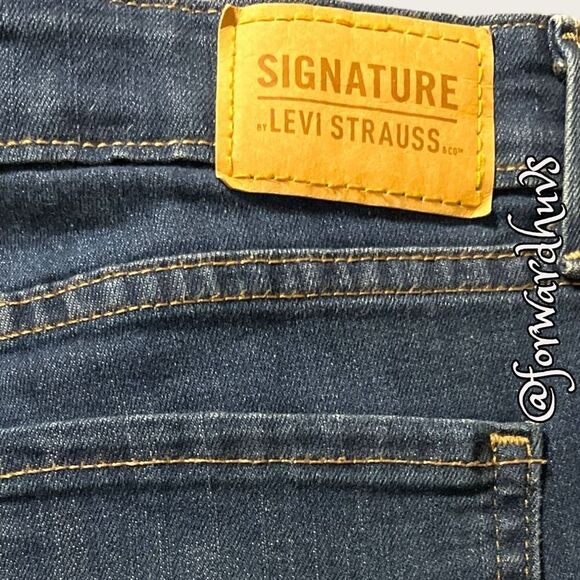Levi Strauss Signature Women’s Mid Rise Bermuda Shorts – Size 2 - Picture 6 of 13